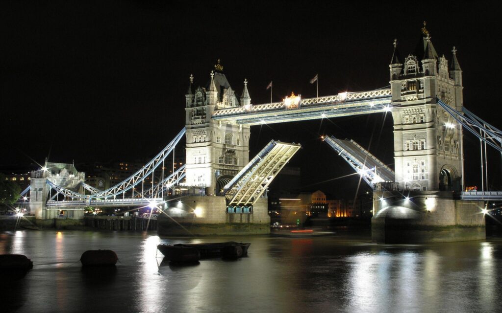 London Bridge Night Wallpapers