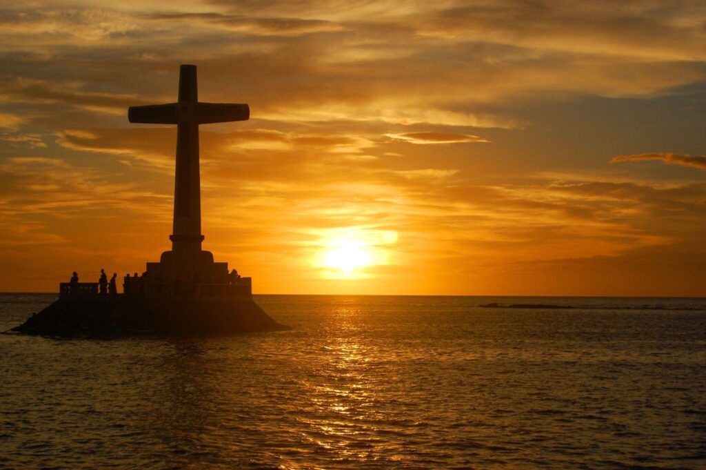 Free Cross At The Sea Pictures Photos 2K Wallpapers