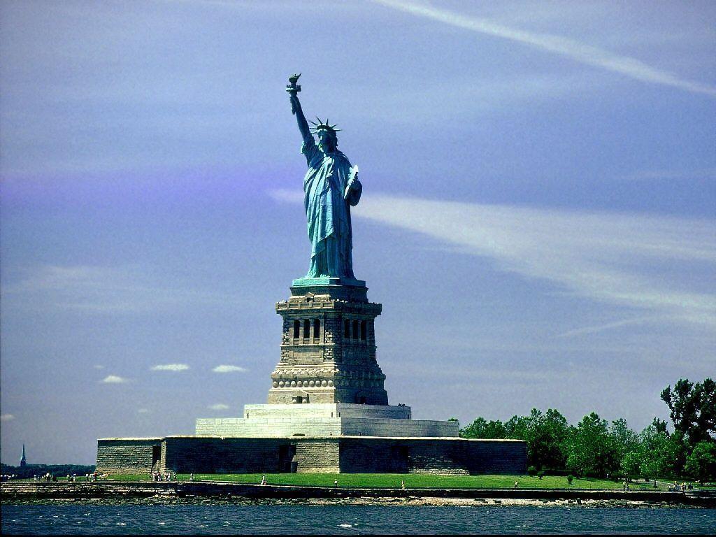 Statue Of Liberty 2K Wallpapers