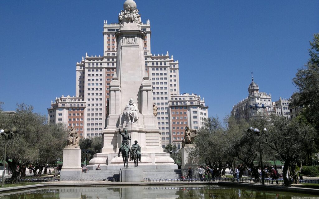 Plaza Espana statue in Madrid