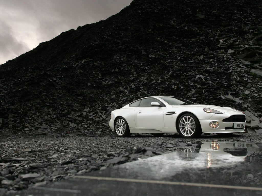 Aston Martin Vanquish Wallpapers, Pictures, Wallpaper