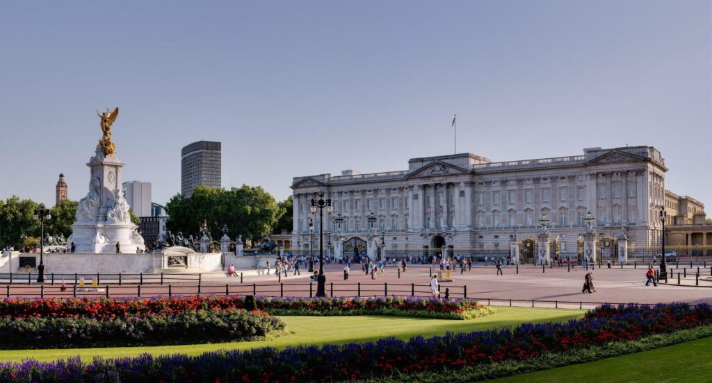 Download Buckingham Palace 2K wallpapers