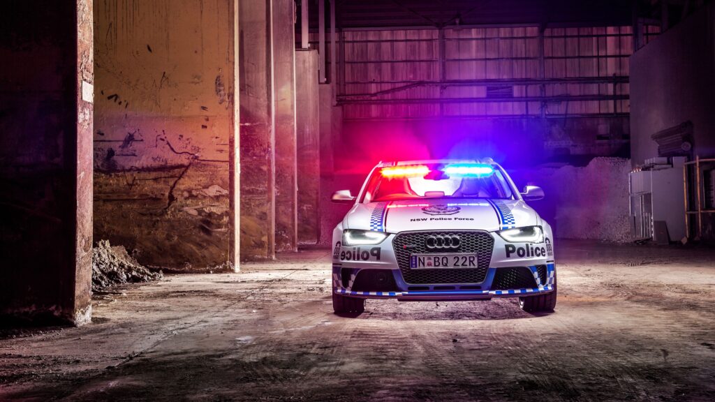 Audi RS Avant Police Wallpapers