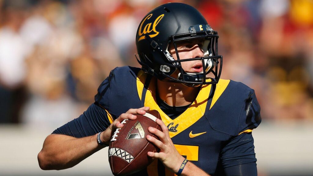 Five theories on Jared Goff’s magical hand growth