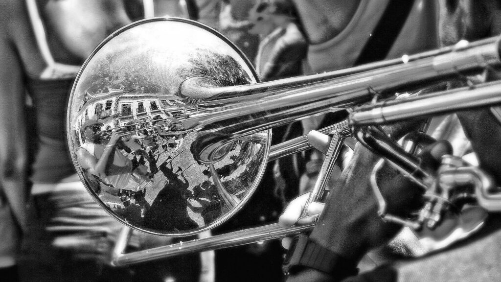 Trombone by Yavel Sier | px