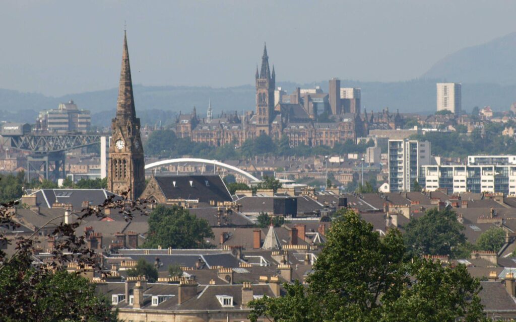 Desk 4K Wallpaper of Glasgow