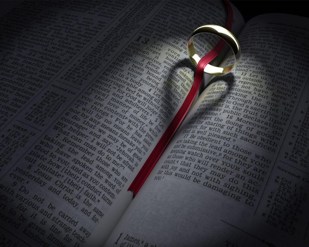 Bible, aliance and heart Wallpapers