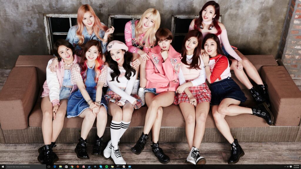 Post your twice wallpapers rn