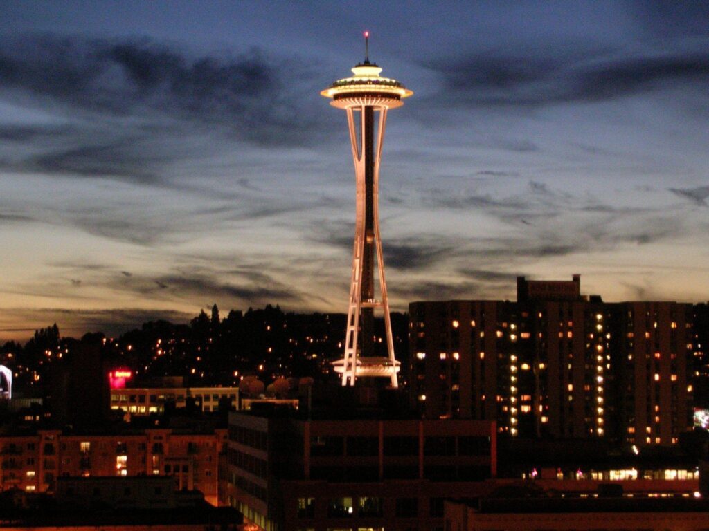 Space Needle At Night Desk 4K Wallpapers