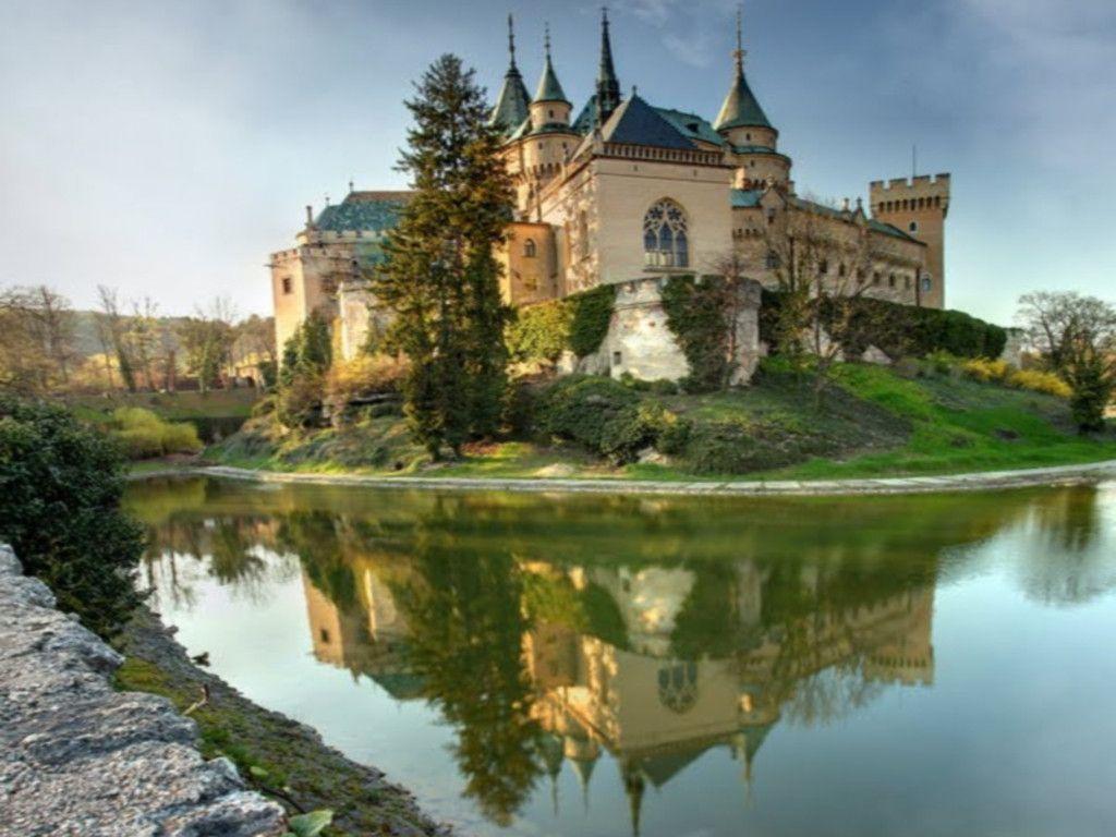 Slovakia Castle Bojnicky 2K Wallpapers