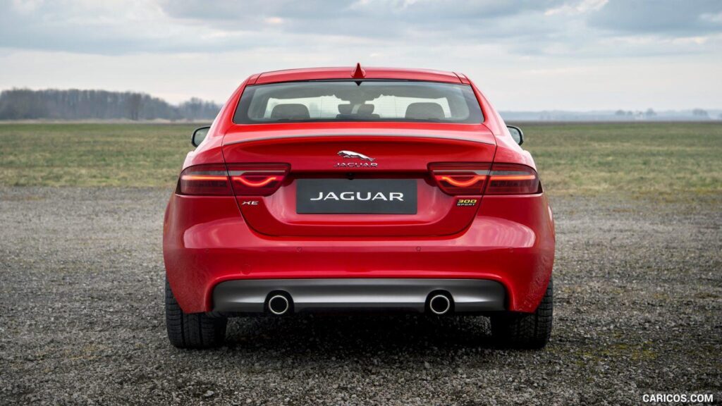 Jaguar XE Side 2K Wallpapers