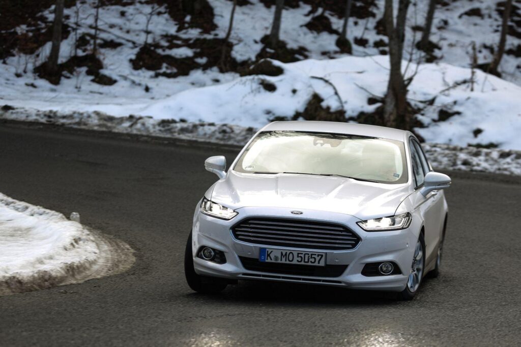 Your Ford Mondeo 2K Wallpapers Are Served