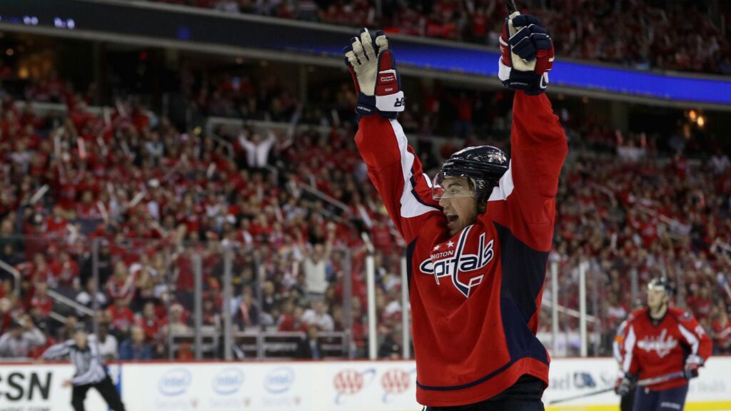 NHL free agency TJ Oshie staying with Capitals on new