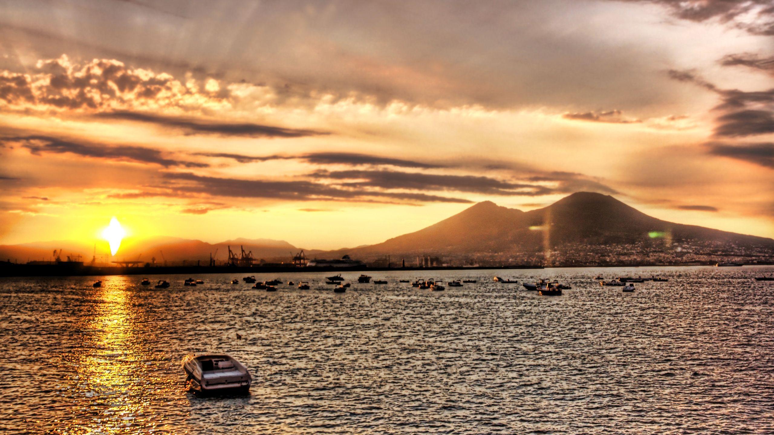 Pompeii and Mount Vesuvius by morning widescreen wallpapers