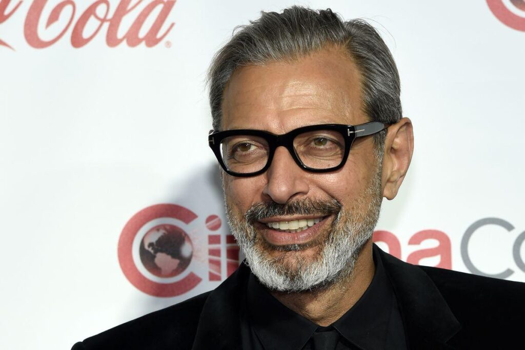 Jeff Goldblum can’t say no to dinosaurs, will appear in Jurassic