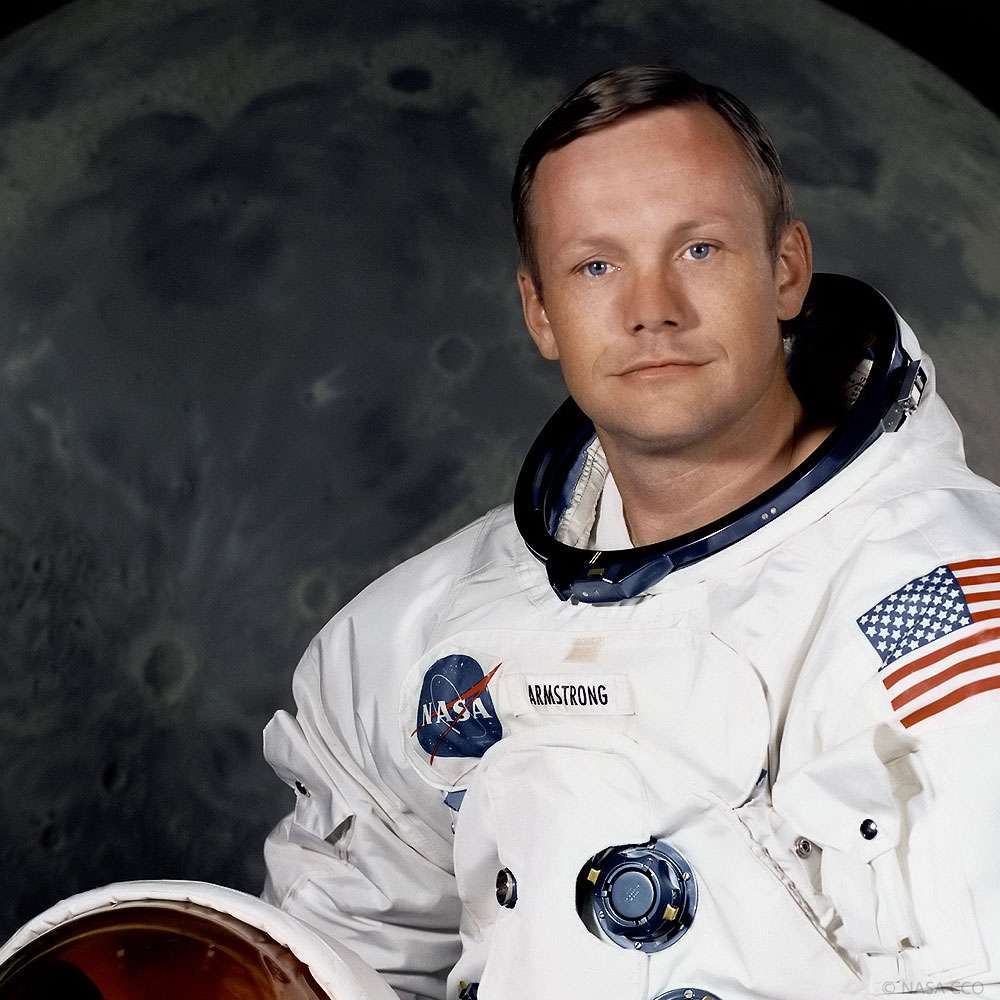 Neil Armstrong On The Moon – K 2K Desk 4K Wallpapers for Desktop