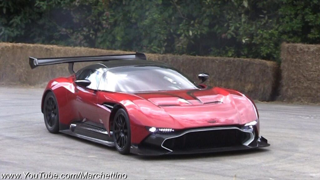 Aston Martin Vulcan Insane V Sound!