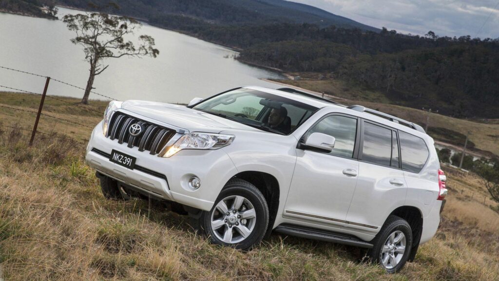 New Toyota Land Cruiser Prado Wallpapers 2K Desktop