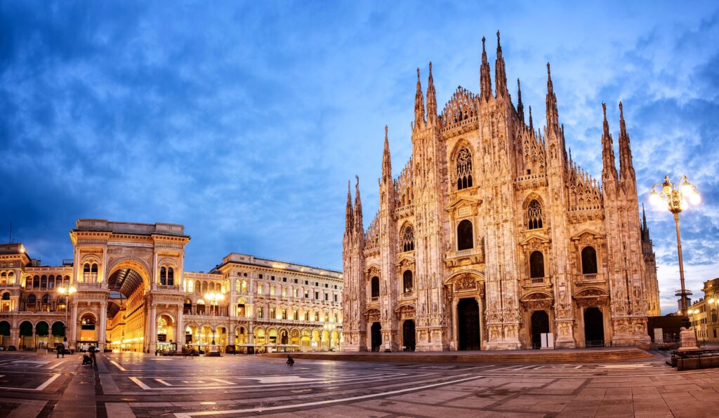 Wallpapers Lights, evening, square, lights, Italy, architecture