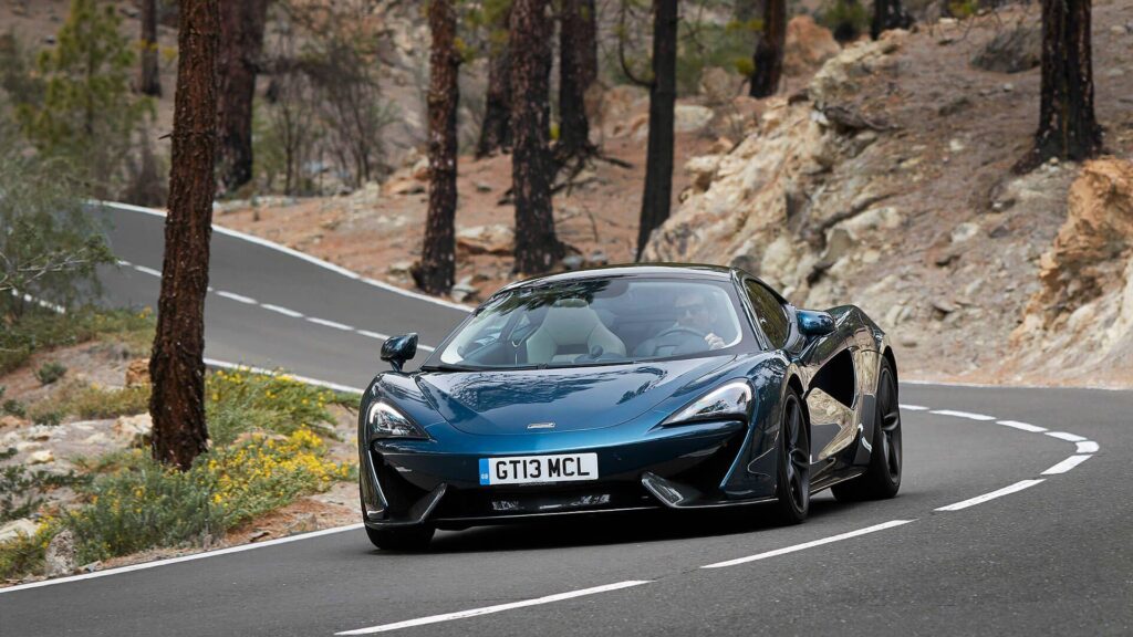 McLaren GT