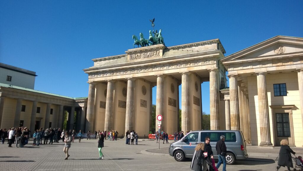 Brandenburg gate in germany during daytime free Wallpaper