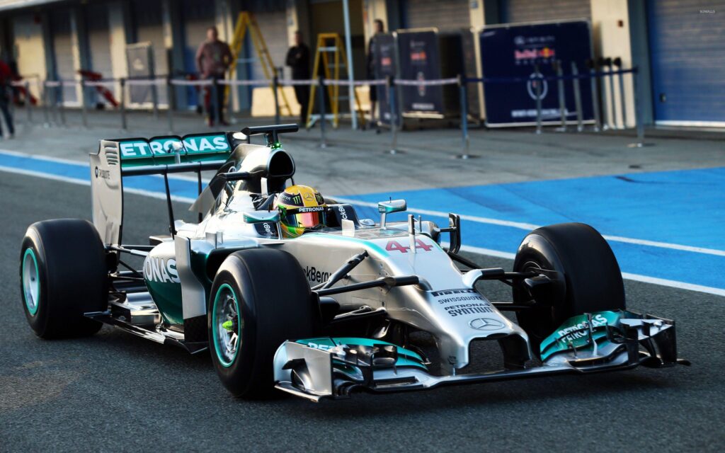 Mercedes AMG Petronas wallpapers