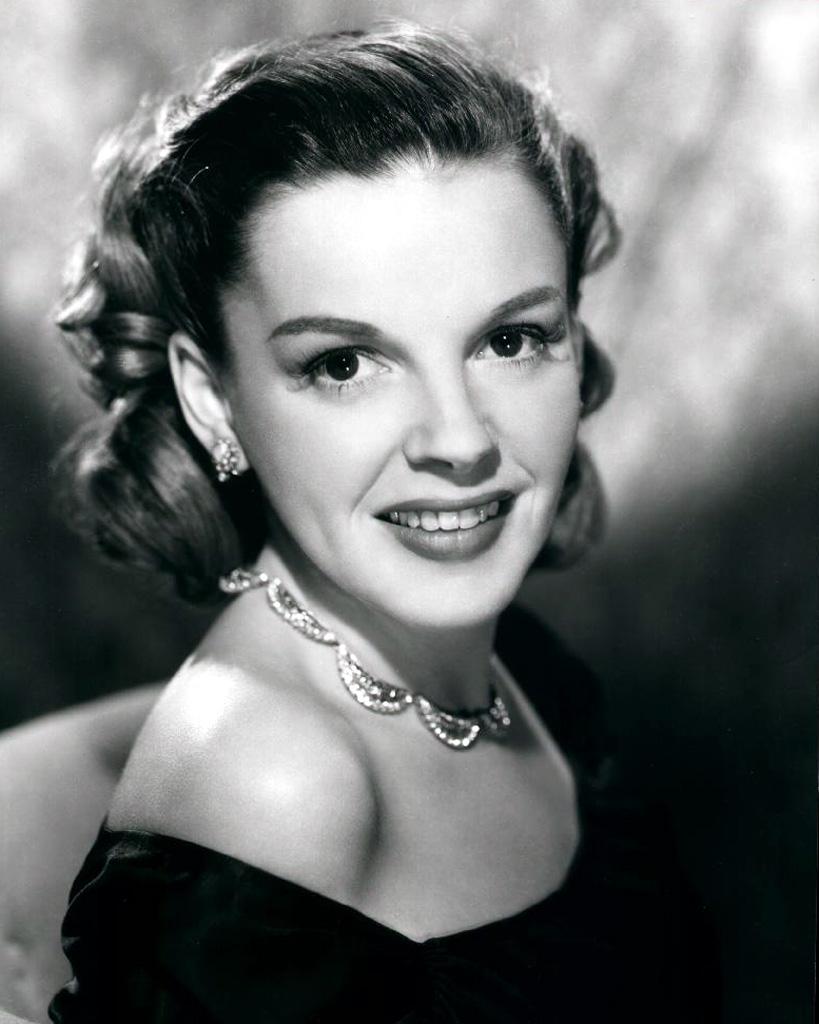 Gallery For – Judy Garland Wallpapers