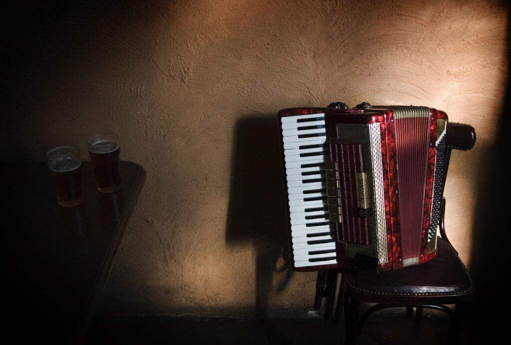 Accordion Wallpapers 2K Backgrounds, Wallpaper, Pics, Photos Free