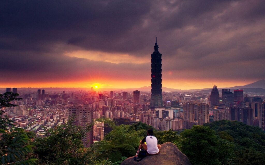 Daily Wallpaper Warm Sunset in Taipei