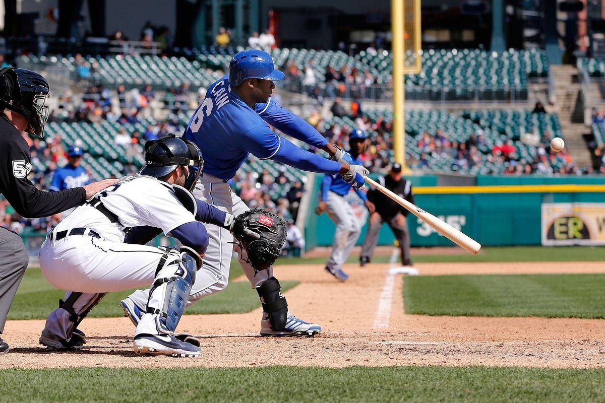GIF of the Day Torii Hunter tries to dupe Lorenzo Cain on routine