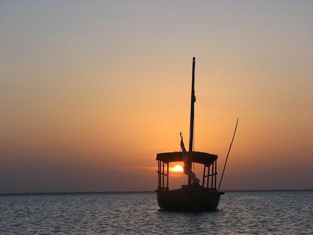 Ocean Zanzibar Sunrise Sky Sea Boat Deep Ocean Desk 4K Wallpapers