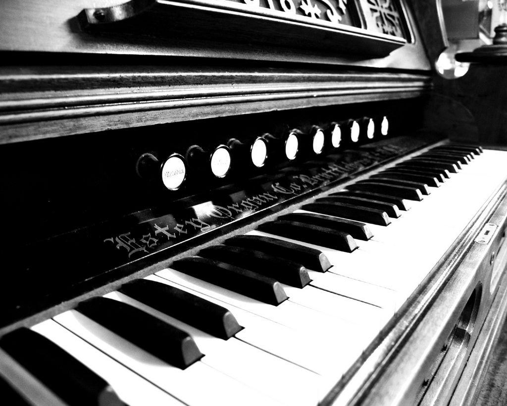 Organ and piano 2K WALLPAPERS free download musical instruments