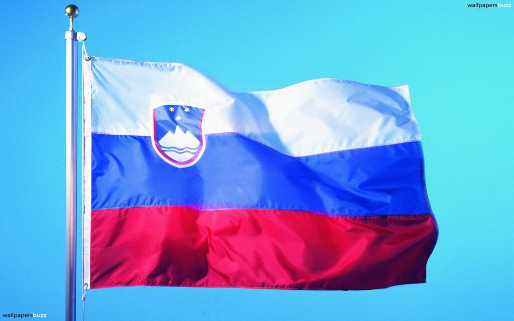 The flag of Slovenia 2K Wallpapers