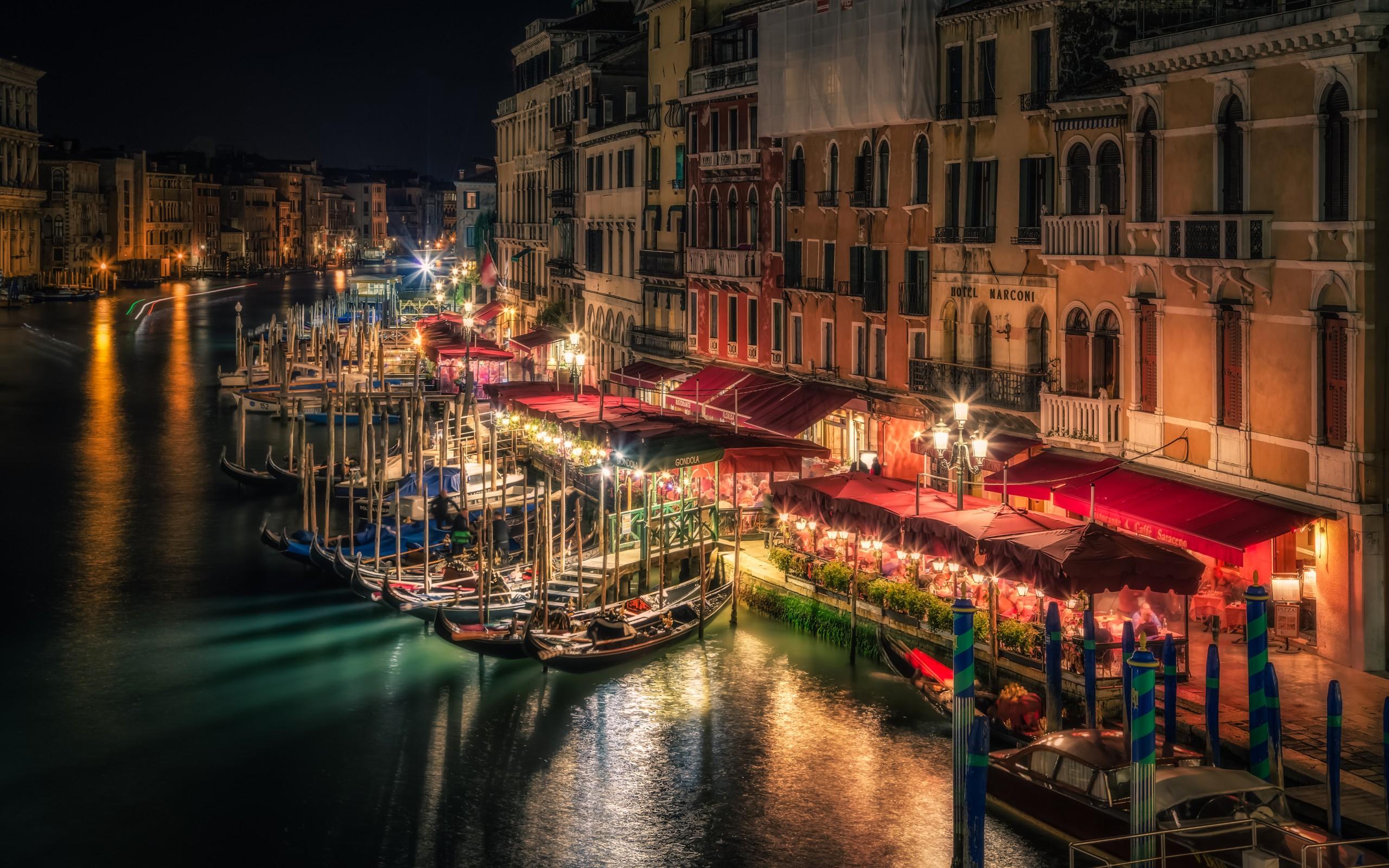 Grand Canal in Venice, Italy at Night 2K Wallpapers