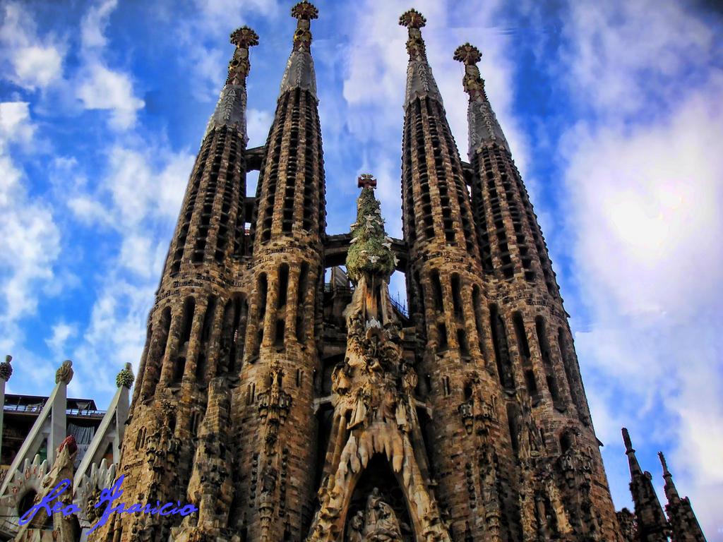 Best Price on APBCN Sagrada Familia Gaudí in Barcelona Reviews!