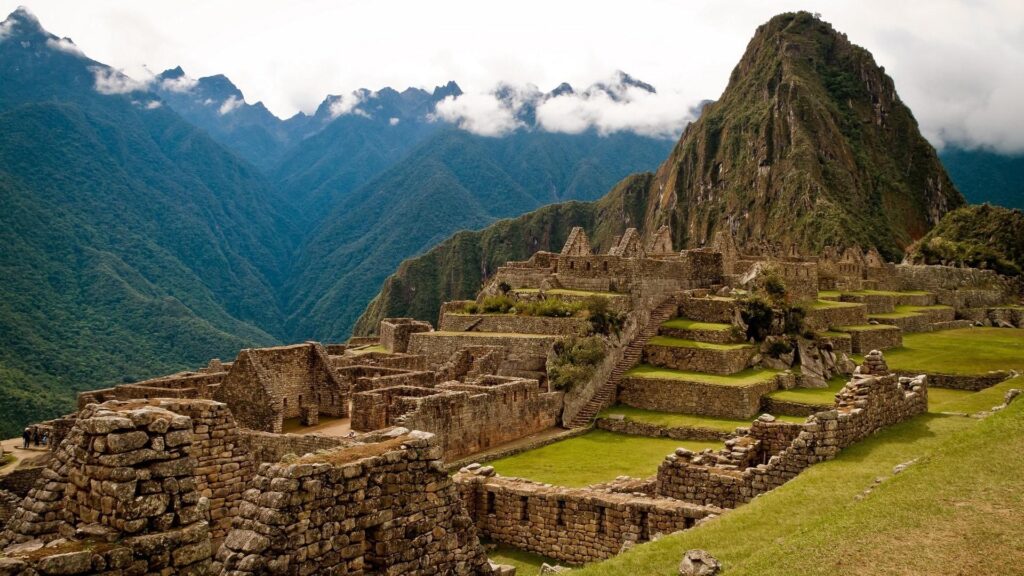 Machu Picchu Historical Place in Peru Wallpapers