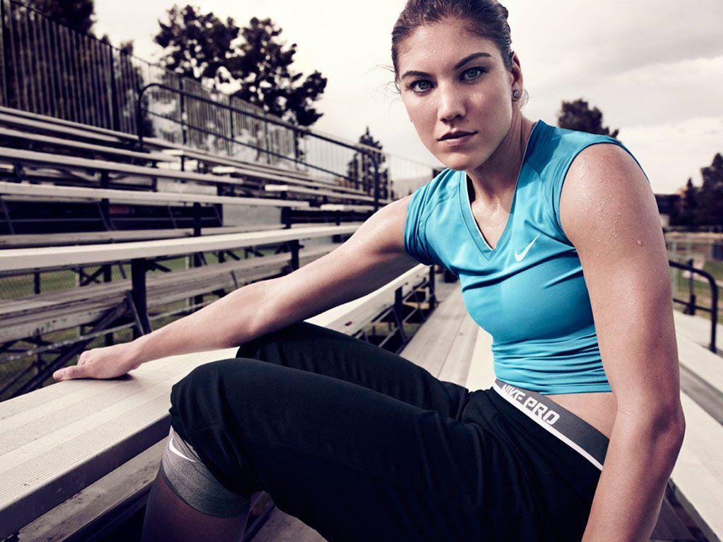 Hot Photos Of Sexiest Goalkeeper Of USA Hope Solo