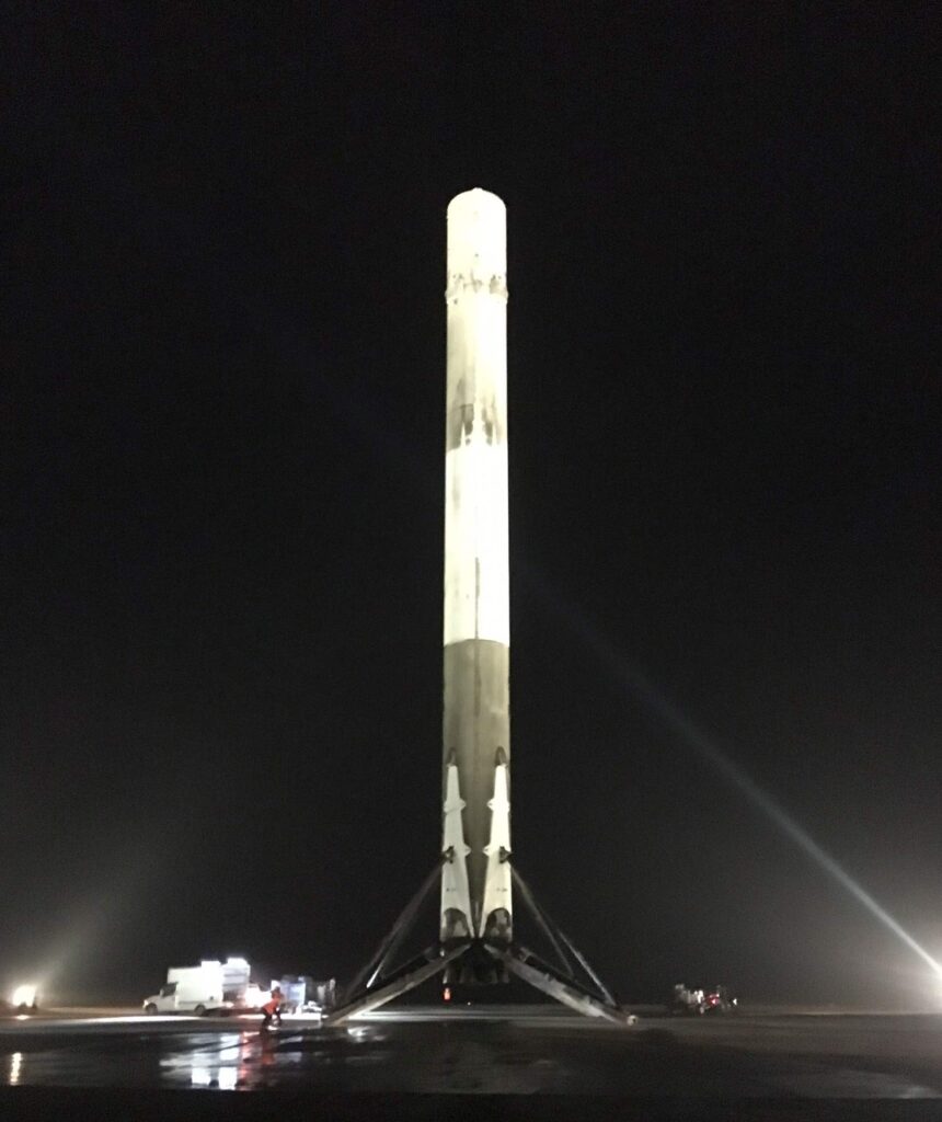 Gallery of SpaceX photos of the December Falcon rocket landing