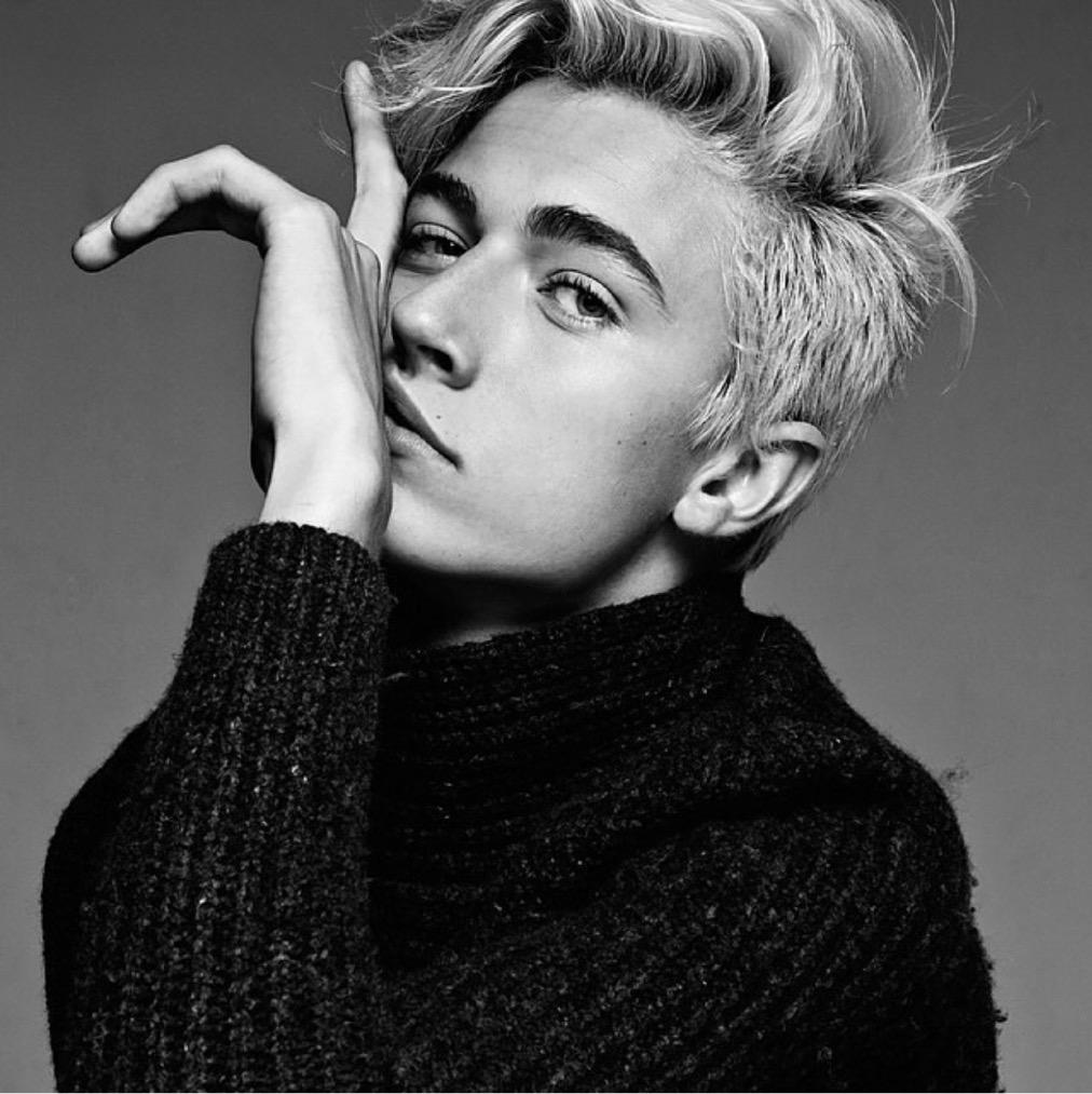 LUCKY BLUE SMITH, JUSTIN BIEBER HONORED BY MODELSCOM