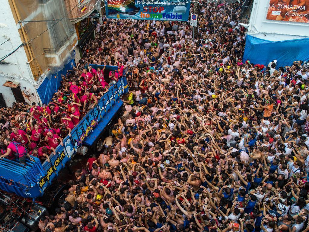 BUCKET LIST Tomato Throwing ‘Tomatina’ Festival