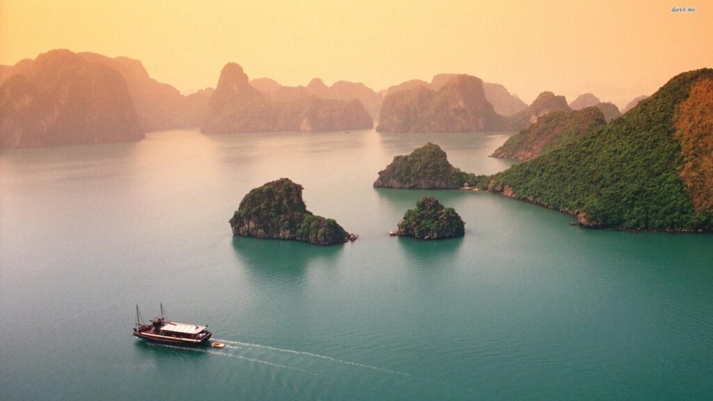 Download Ha Long Bay Wallpapers Most beautiful places in