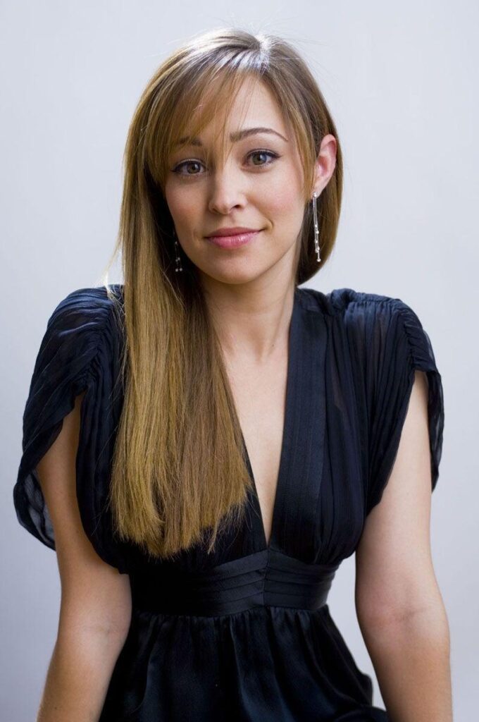Autumn Reeser From The OCTv Show As Girl And Younger Cousin Kylie