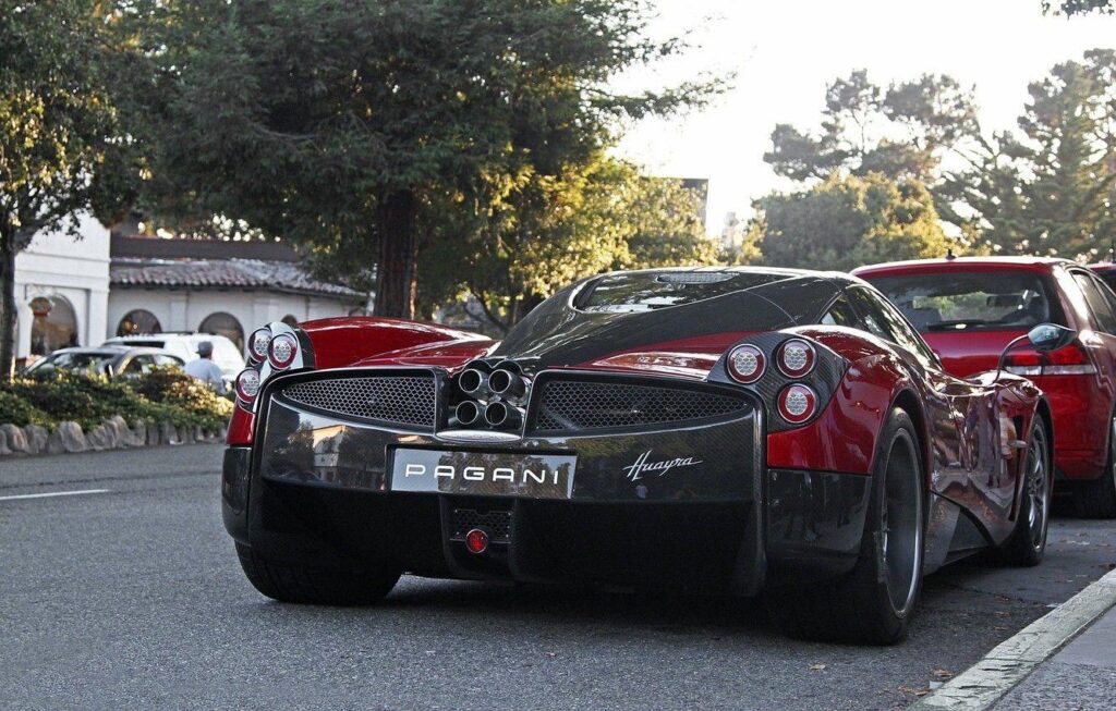 Wallpapers supercar, Pagani, on the street, back, To huayr, Pagani