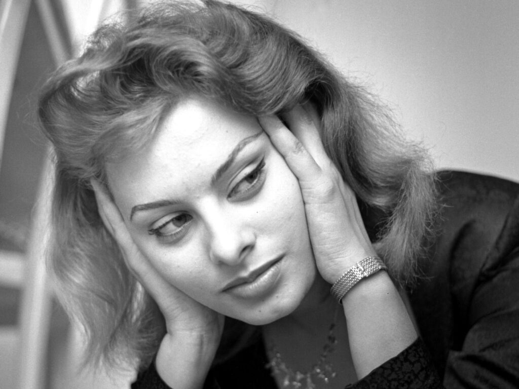 2K Sophia Loren Wallpapers