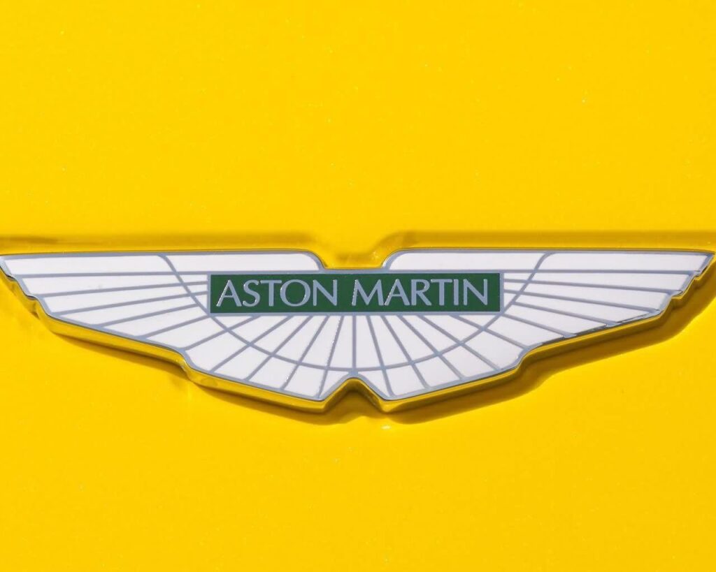 Aston Martin Wallpapers 2K Download