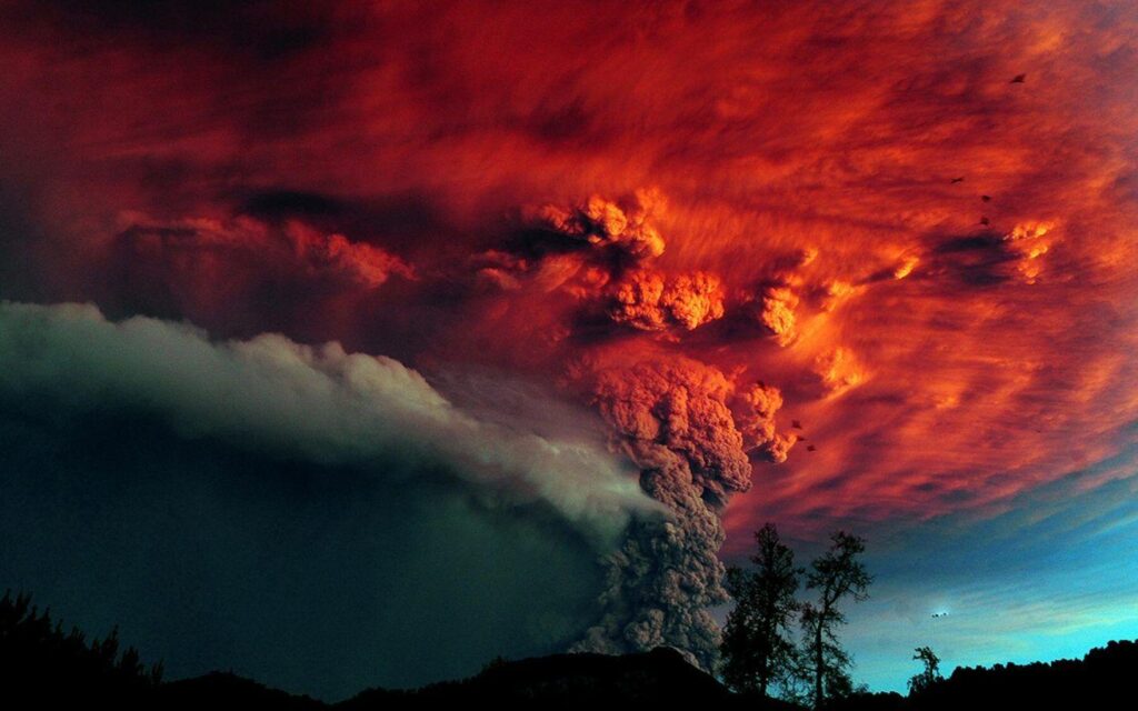 K Wallpapers volcano eruption smoke colors ×