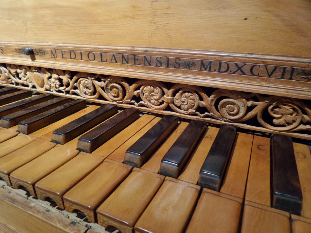 Keyboard, Piano, Museum, Old, close