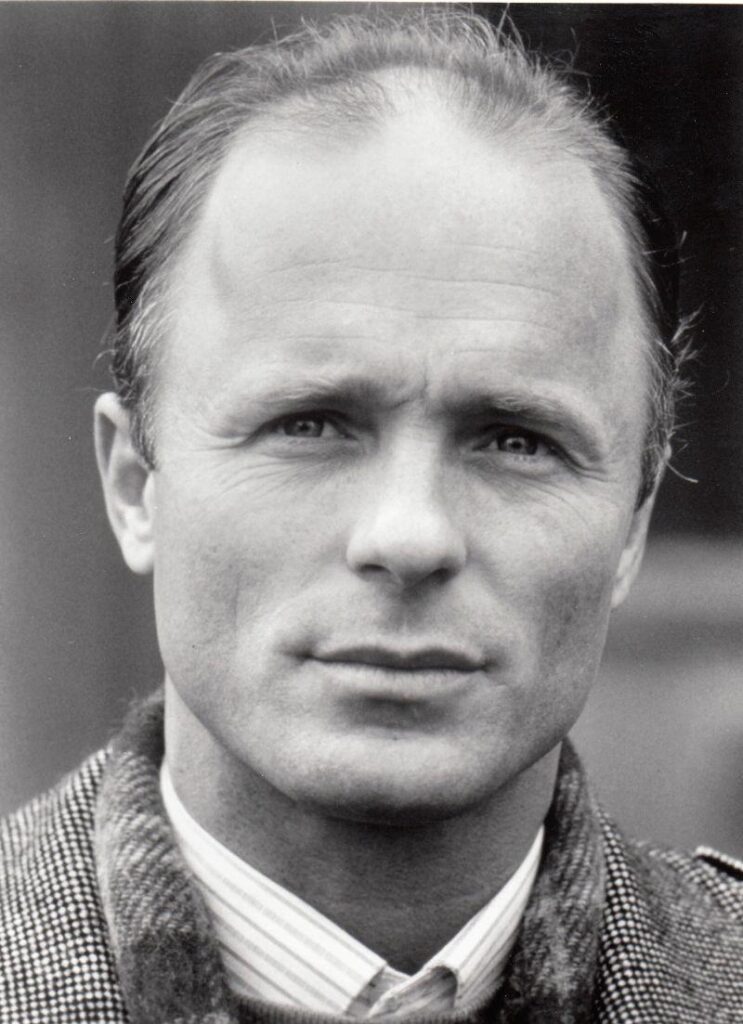 Ed Harris as Elizabeth’s Father aka Dr Whitting in the story! He is