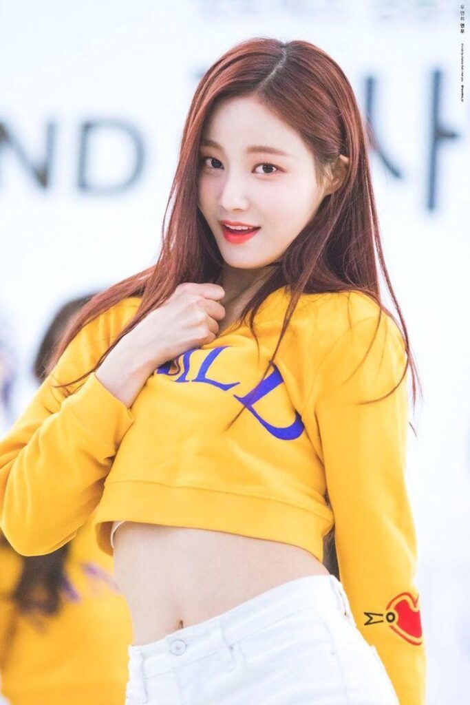 Best MOMOLAND Yeonwoo Wallpaper