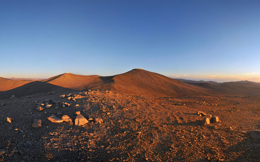 FileSun, Moon and Telescopes above the Desert